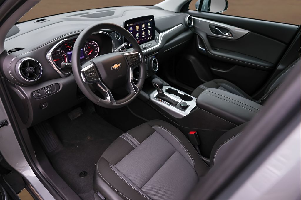 Used 2024 Gray Chevrolet LT image 10