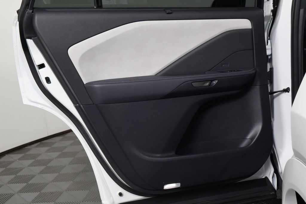 Thumbnail: 2025 Lexus TX - 14