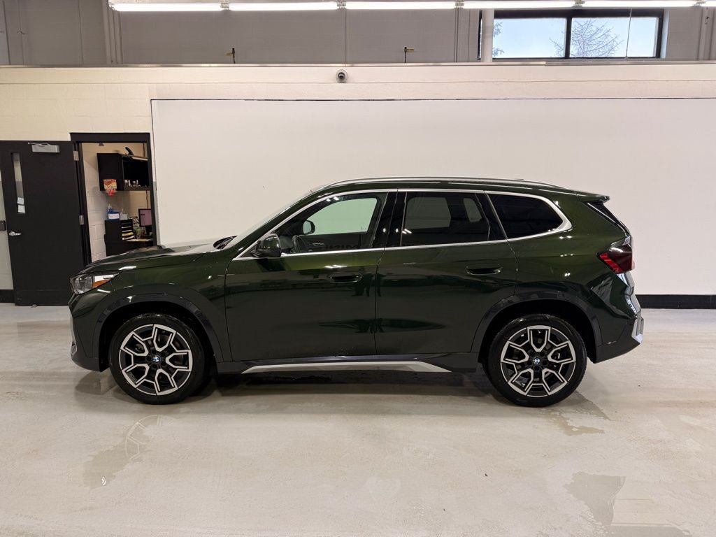 Thumbnail: 2025 BMW X1 - 2