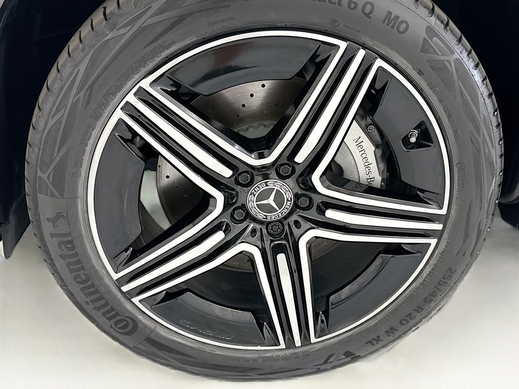 Thumbnail: 2023 Mercedes-Benz GLC - 29