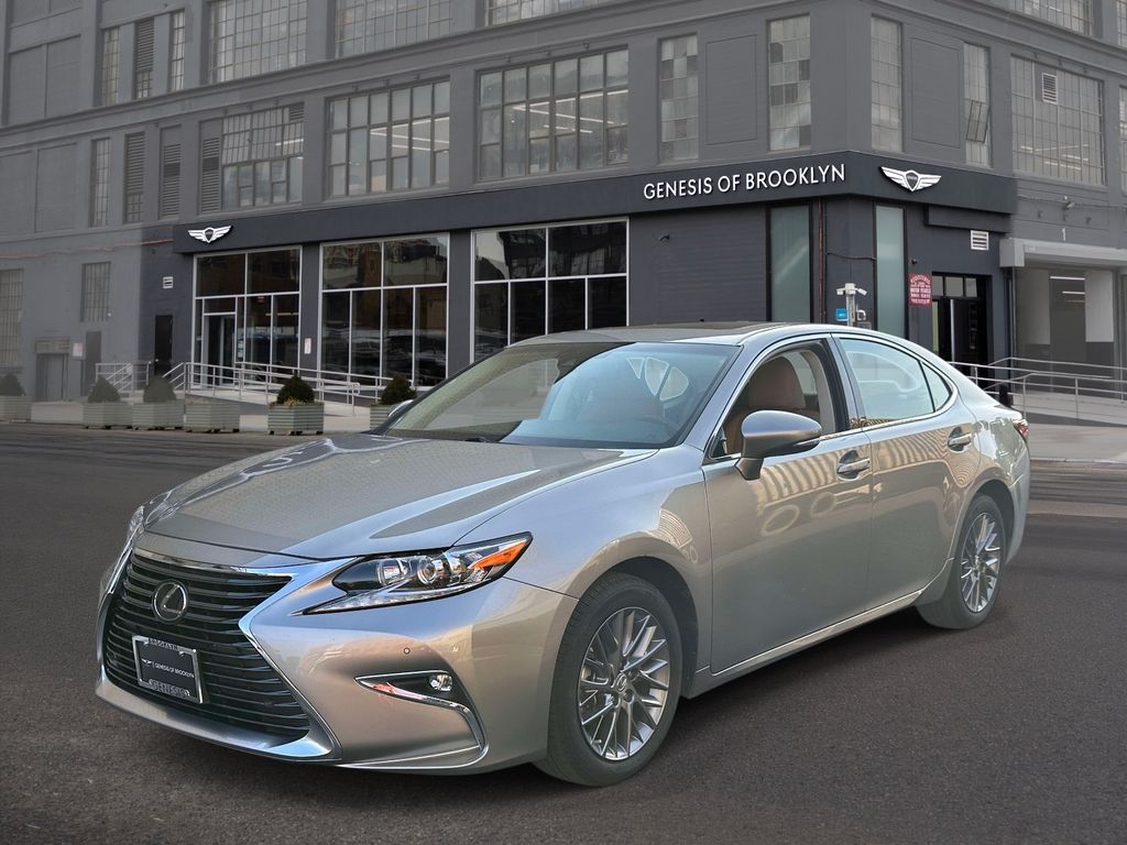 Silver 2018 Lexus ES Sedan Front-Wheel Drive 6-Speed Automatic