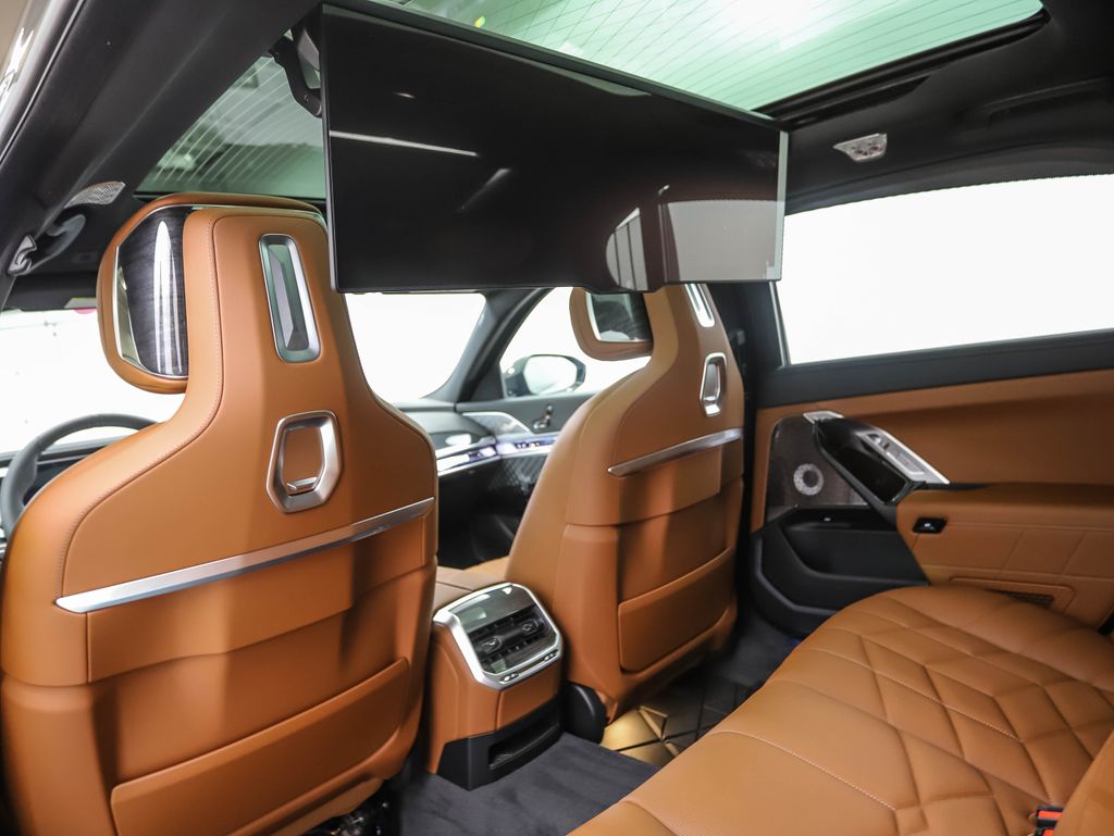 Thumbnail: 2026 BMW 7 Series - 19
