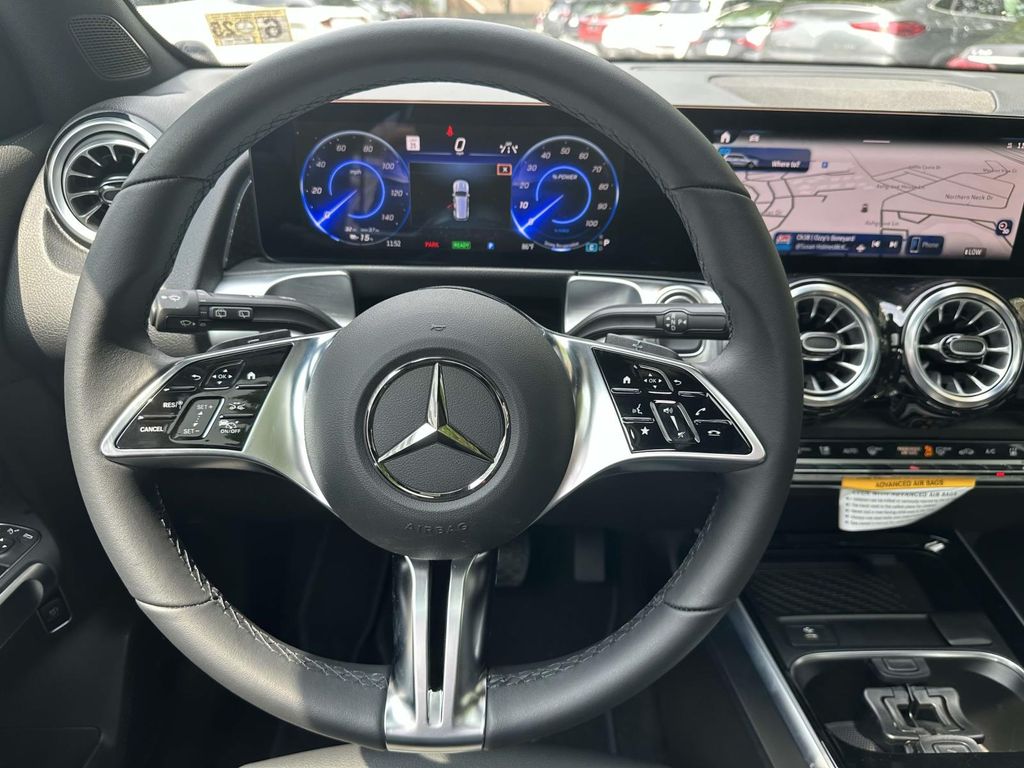 2024 Mercedes-Benz EQB 300 9