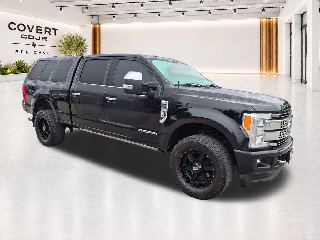 2017 Ford F-350 Super Duty Negro (Shadow Black) Camioneta Todo terreno 6 velocidades Automática