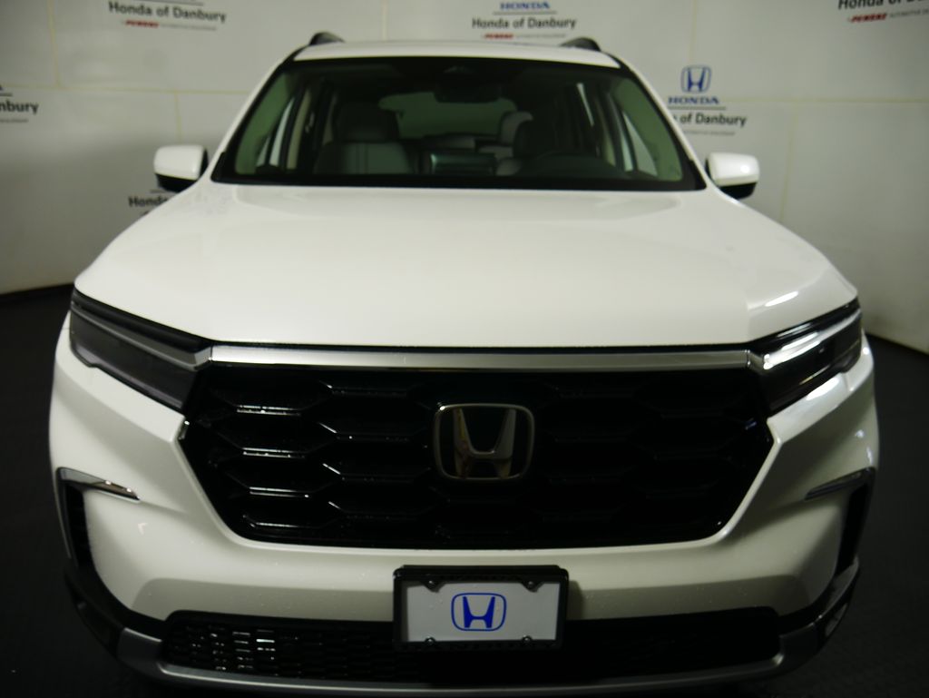 2025 Honda Pilot Touring 2