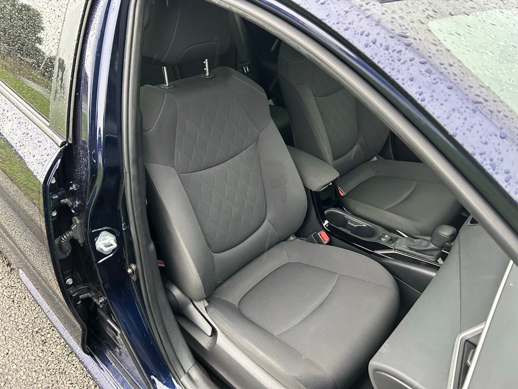 2022 Toyota Corolla LE 15