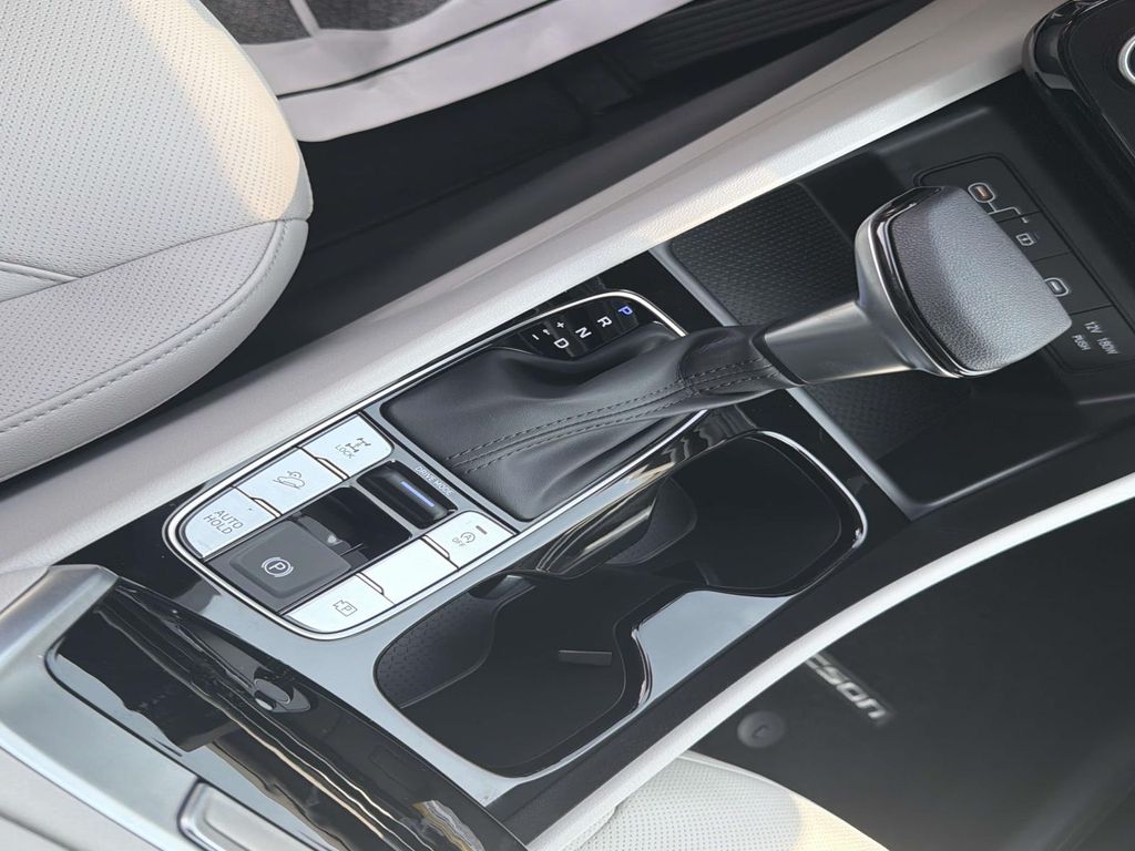 New 2026 White Hyundai SEL image 4