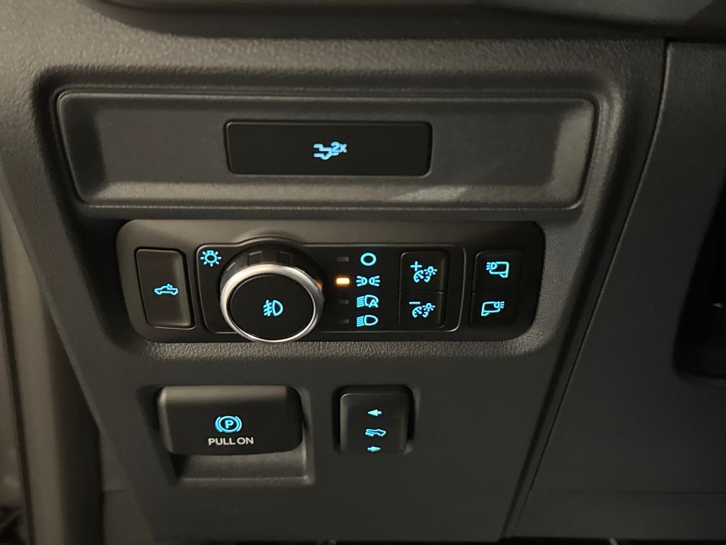 New 2026 Gray Ford Tremor image 34