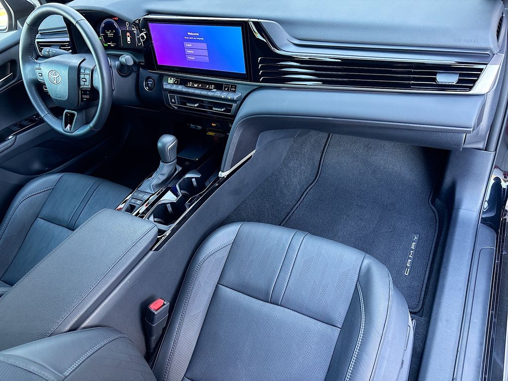 Thumbnail: 2025 Toyota Camry - 17