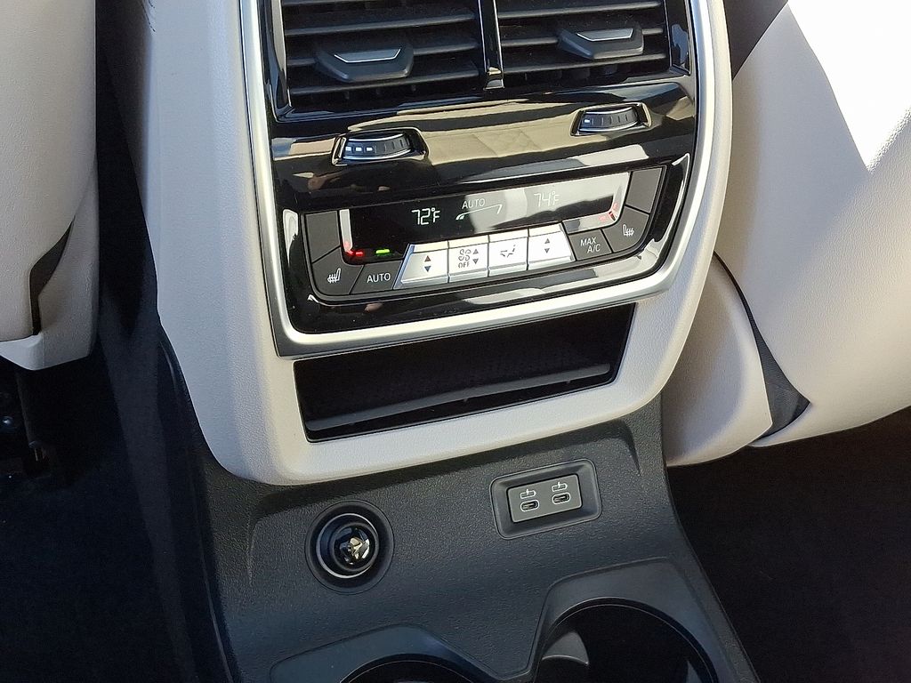 Thumbnail: 2023 BMW X7 - 12