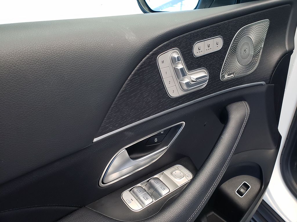 Thumbnail: 2023 Mercedes-Benz GLS - 12