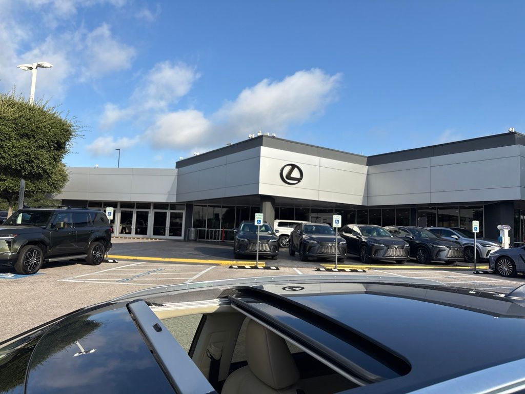 Thumbnail: 2019 Lexus RX - 10