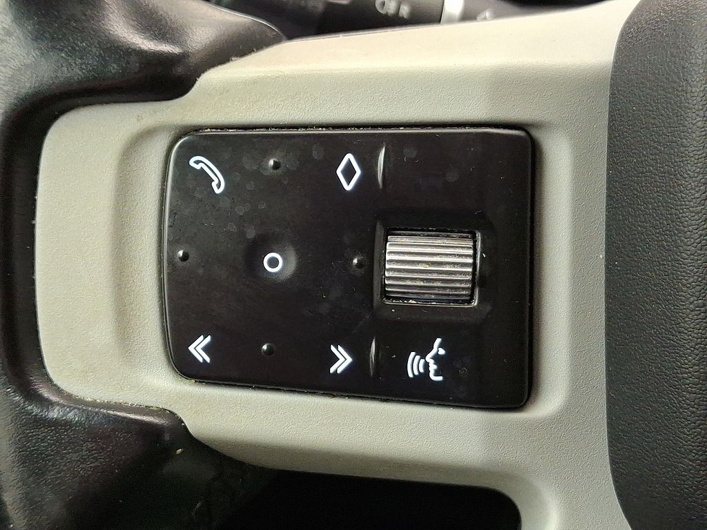 Thumbnail: 2020 Land Rover Defender - 22
