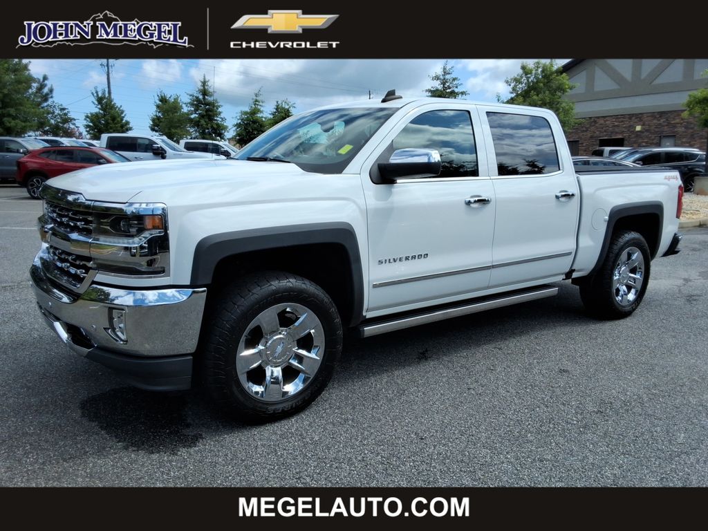 Summit White 2018 Chevrolet Silverado 1500 Pickup Truck Four-Wheel Drive 6-Speed Automatic Overdrive