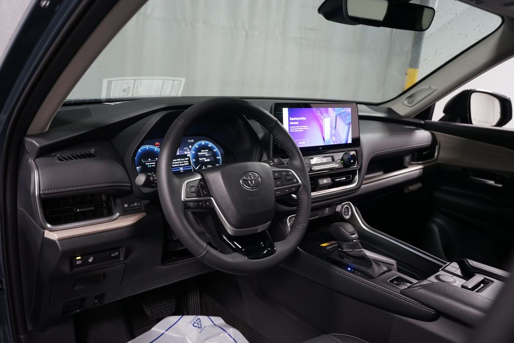 Thumbnail: 2026 Toyota Grand Highlander - 11