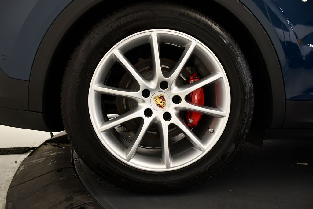 Thumbnail: 2024 Porsche Cayenne - 18