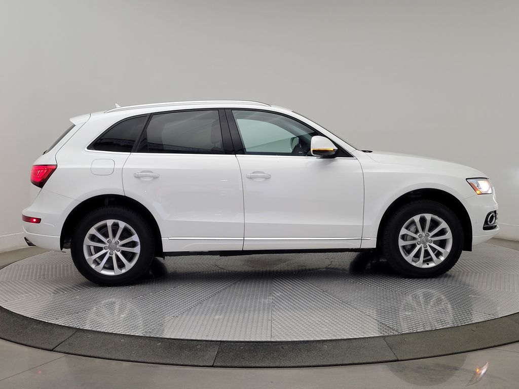 Thumbnail: 2016 Audi Q5 - 6