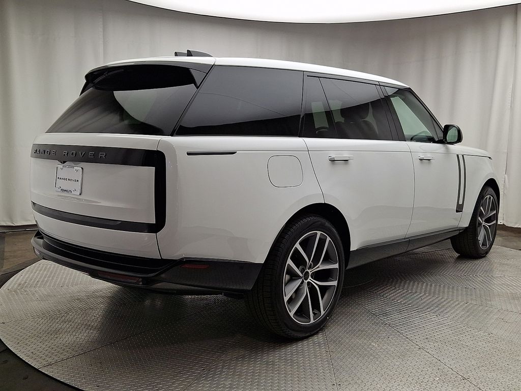 Thumbnail: 2026 Land Rover Range Rover - 3