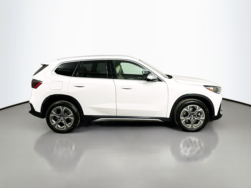 Thumbnail: 2023 BMW X1 - 4