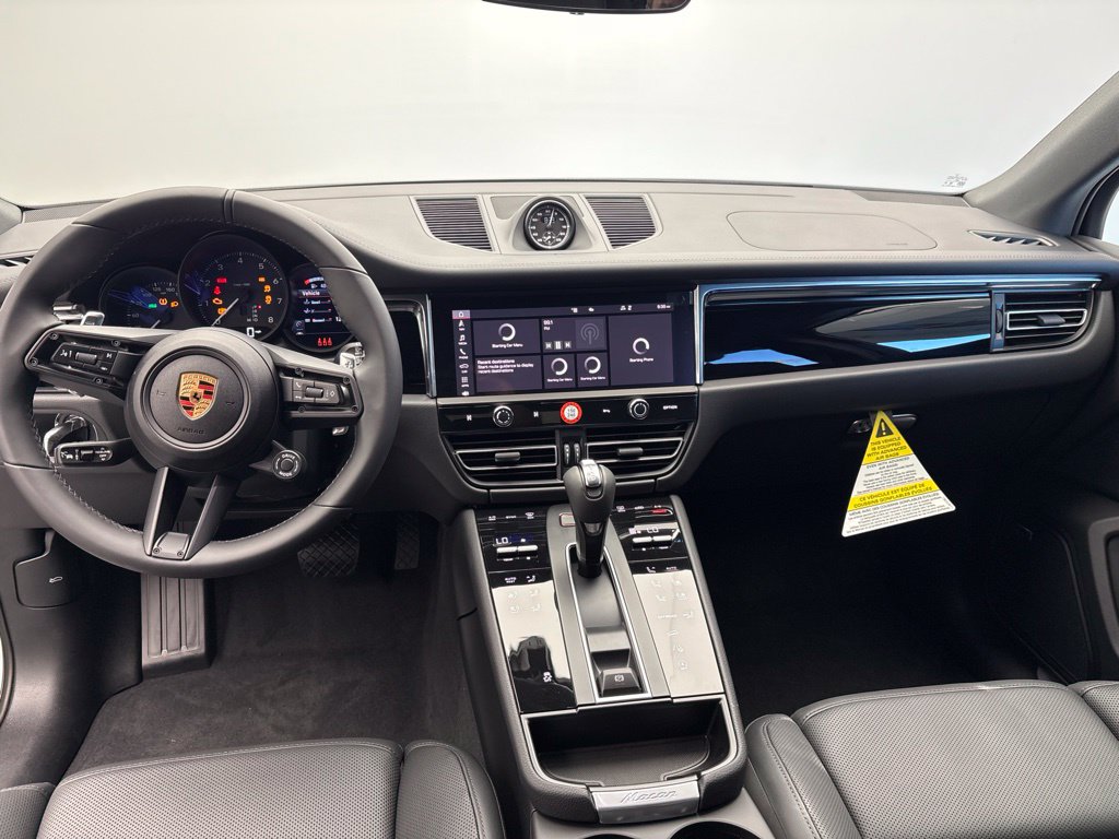 Thumbnail: 2026 Porsche Macan - 29