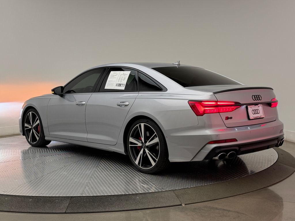 Thumbnail: 2022 Audi S6 - 6