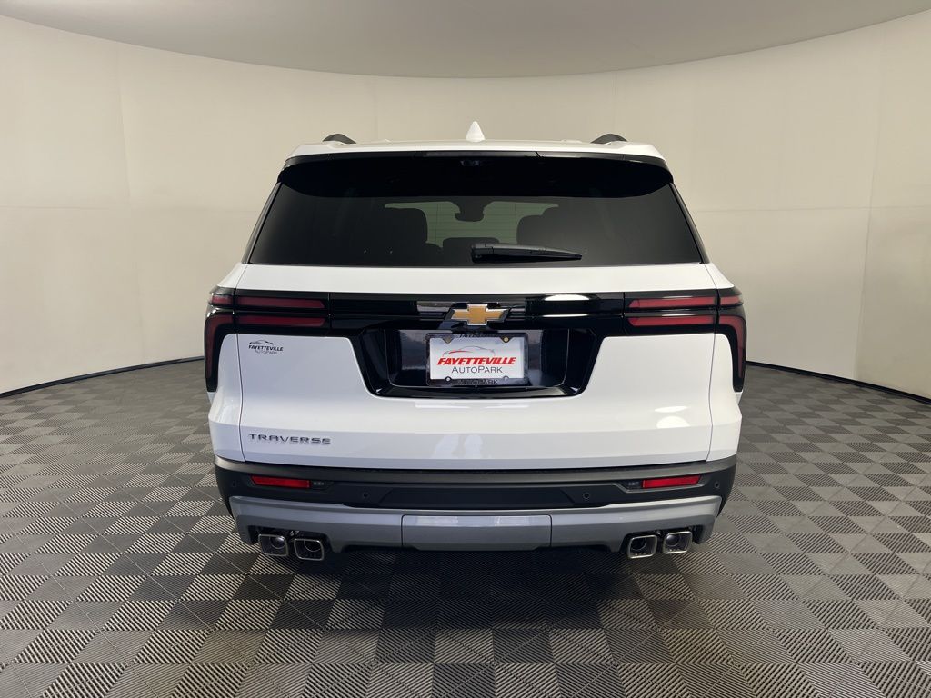 Thumbnail: 2026 Chevrolet Traverse - 4