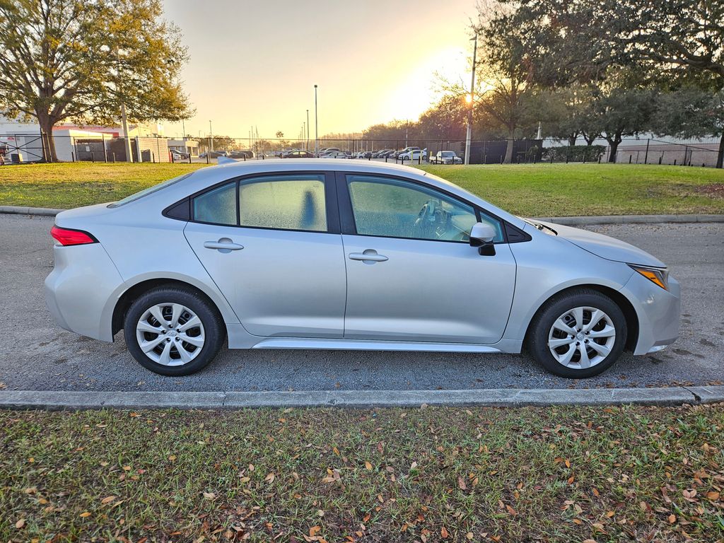 2024 Toyota Corolla LE 6