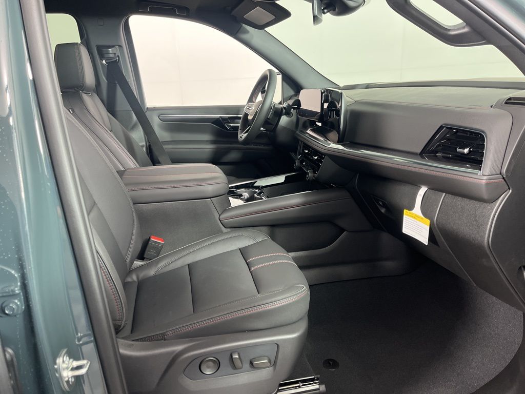 Thumbnail: 2026 Chevrolet Suburban - 8