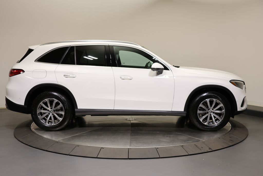Thumbnail: 2026 Mercedes-Benz GLC - 8