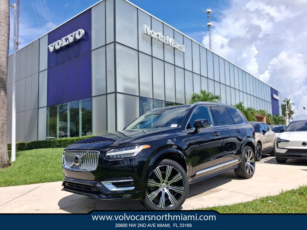 2024 Volvo XC90 B5 Plus