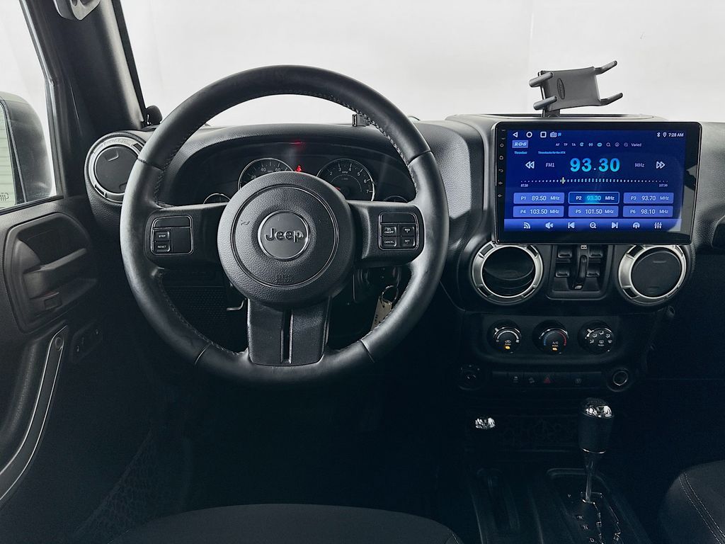 Thumbnail: 2018 Jeep Wrangler - 22