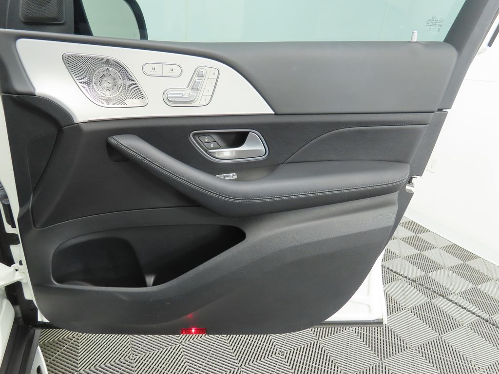 Thumbnail: 2022 Mercedes-Benz GLE - 25