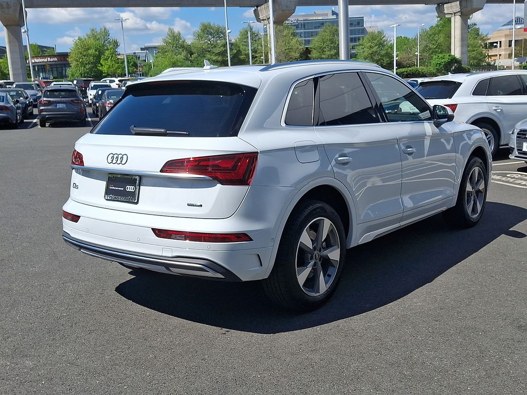 Thumbnail: 2023 Audi Q5 - 4