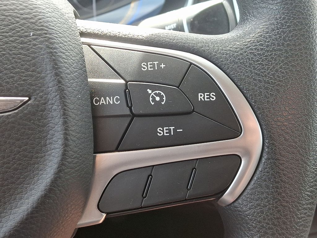 2015 Chrysler 200 Limited 21