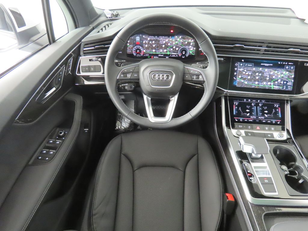 Thumbnail: 2026 Audi Q7 - 12