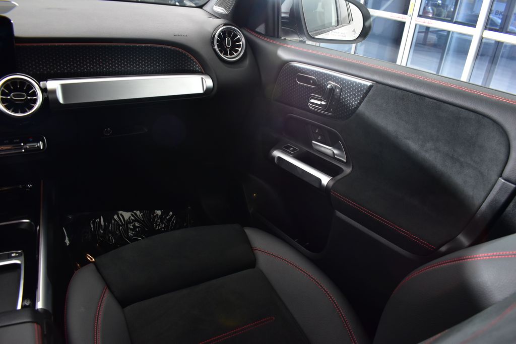 Thumbnail: 2025 Mercedes-Benz GLB - 25