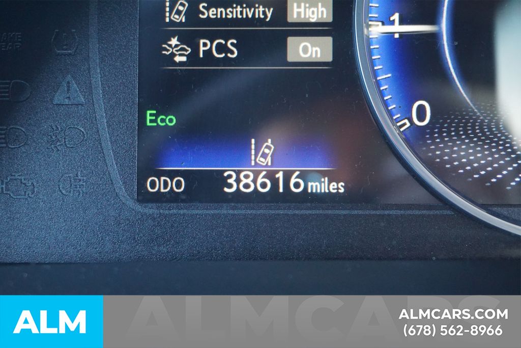 Used 2019 White Lexus 350 image 63
