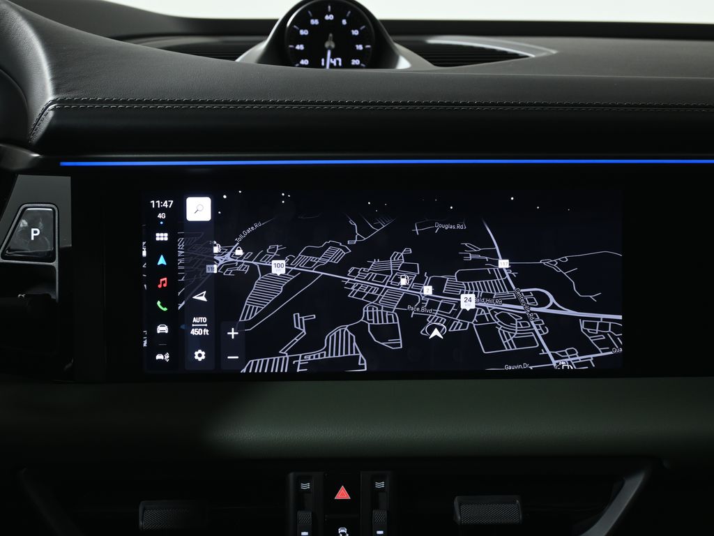 Thumbnail: 2025 Porsche Macan - 23