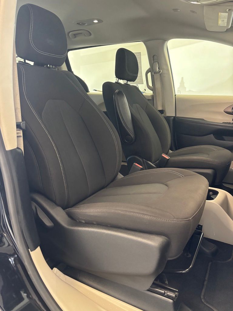 Used 2024 Chrysler Voyager Van
