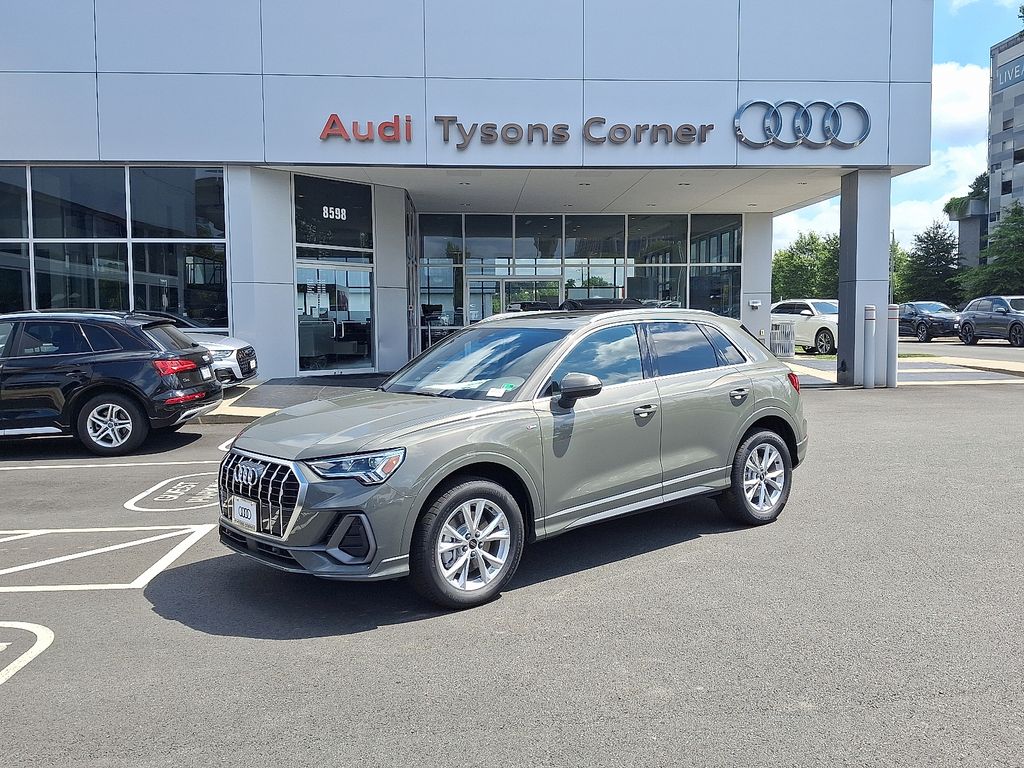 Thumbnail: 2025 Audi Q3 - 1