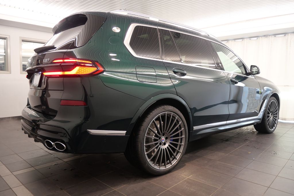 2025 BMW X7 Alpina XB7 7