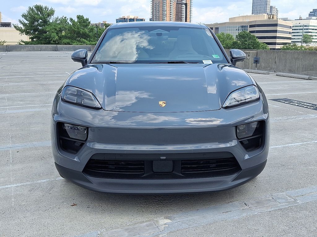 Thumbnail: 2025 Porsche Macan - 6