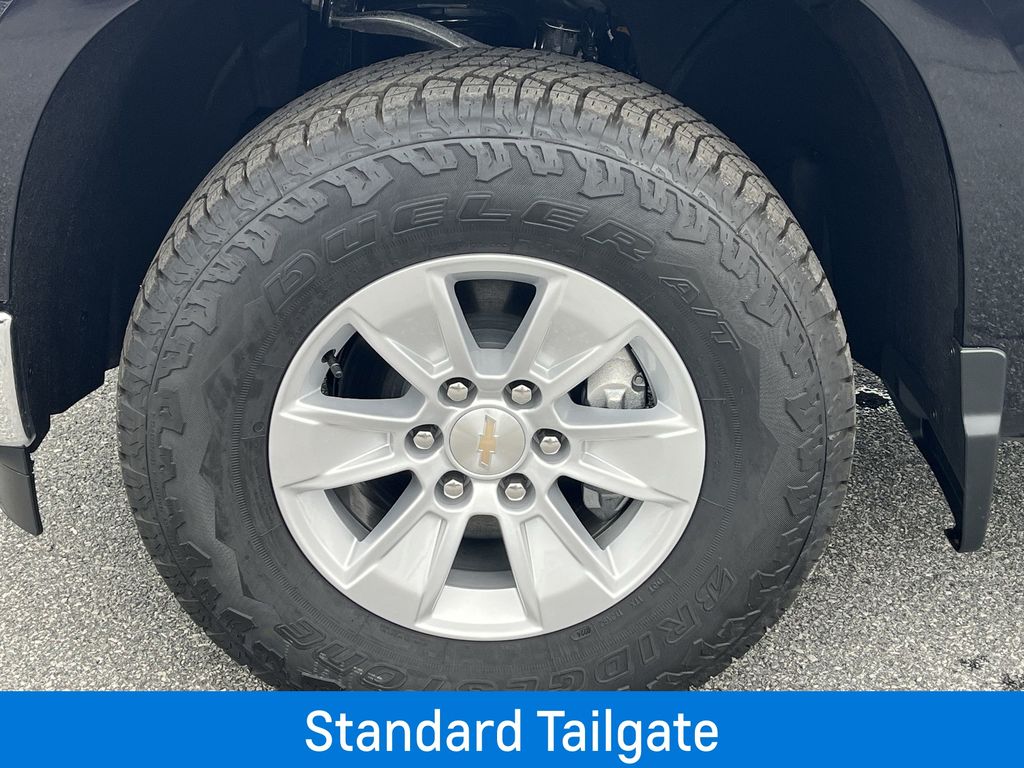 2024 Chevrolet Silverado 1500 LT photo