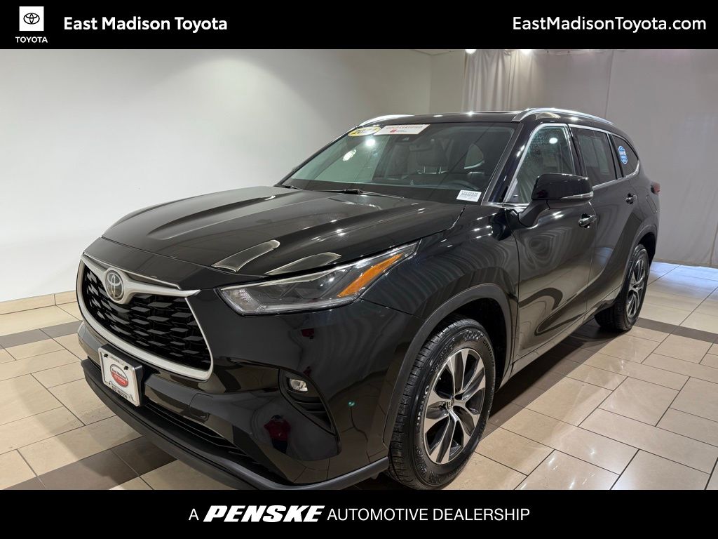 2021 Toyota Highlander XLE -
                Madison, WI