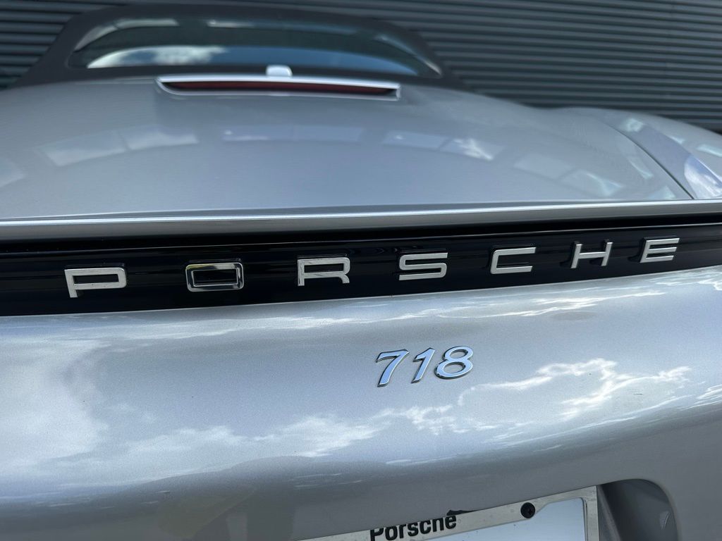 2024 Porsche 718 Boxster  13