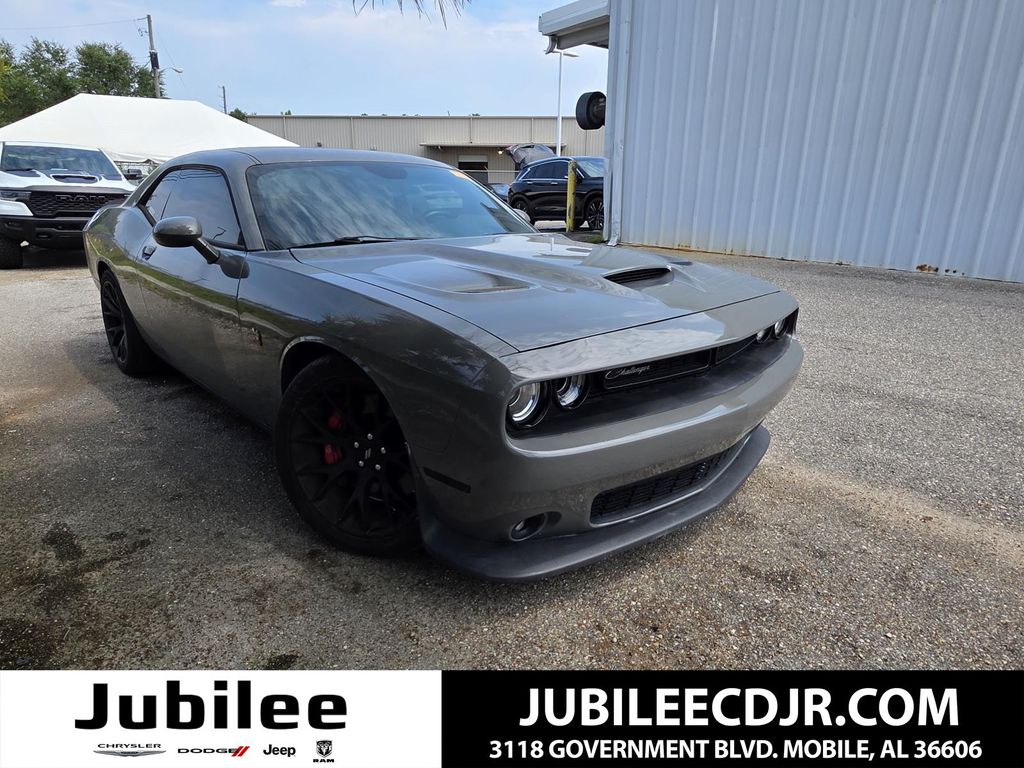 Destroyer Gray Clearcoat 2019 Dodge Challenger Coupe Rear-Wheel Drive 6-Speed Manual