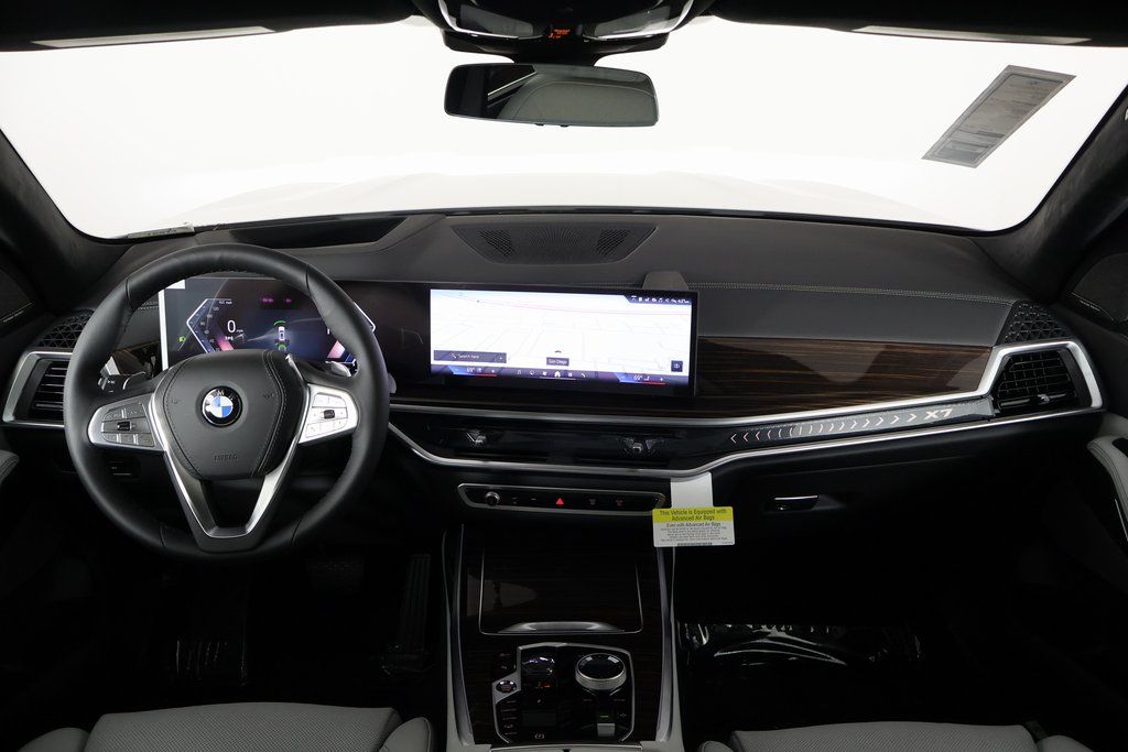 Thumbnail: 2026 BMW X7 - 4