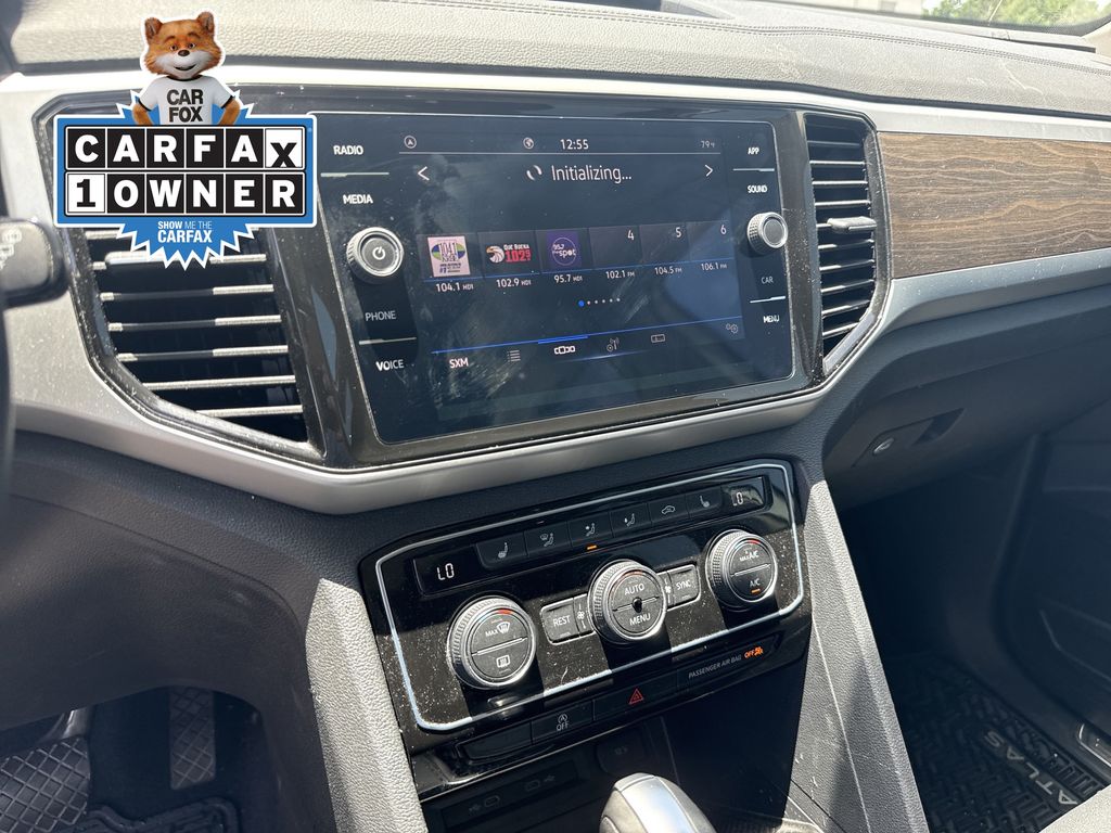 2022 Volkswagen Atlas 3.6L V6 SE w/Technology White at Bayway Cadillac of The Woodlands