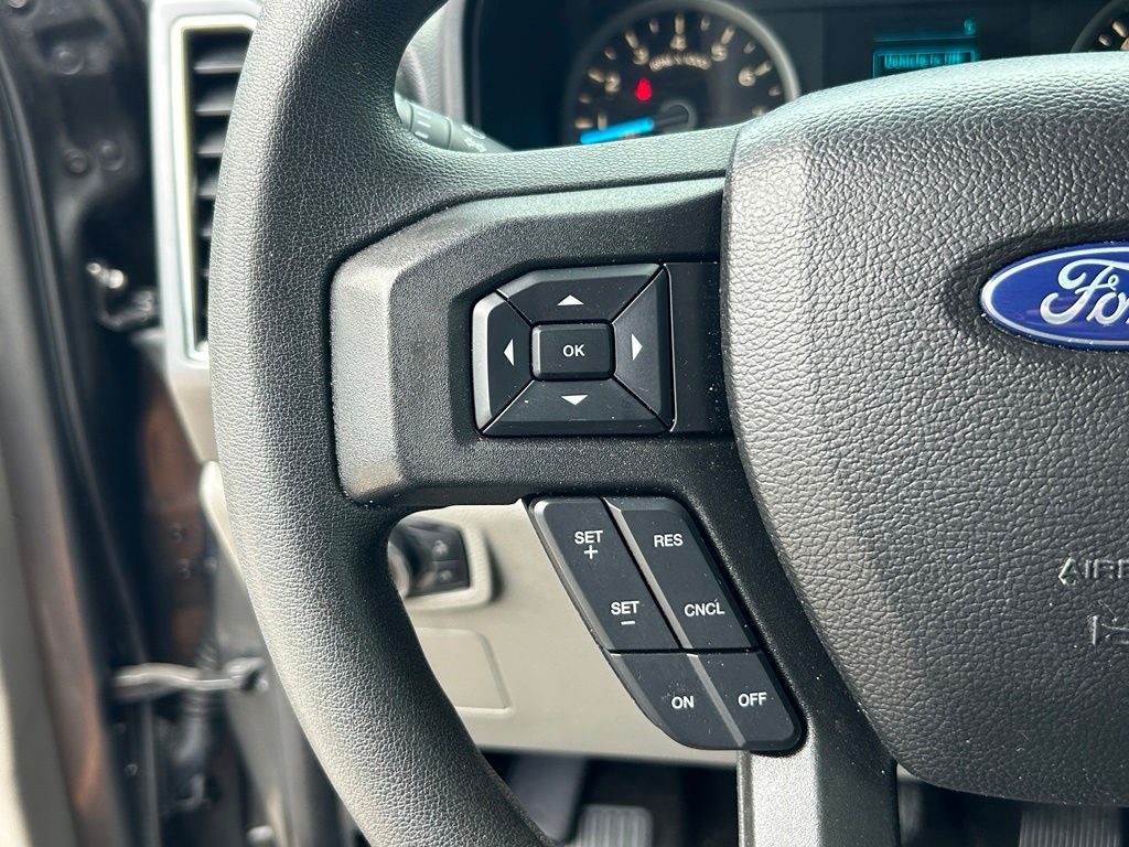 Used 2018 Gray Ford XLT image 37