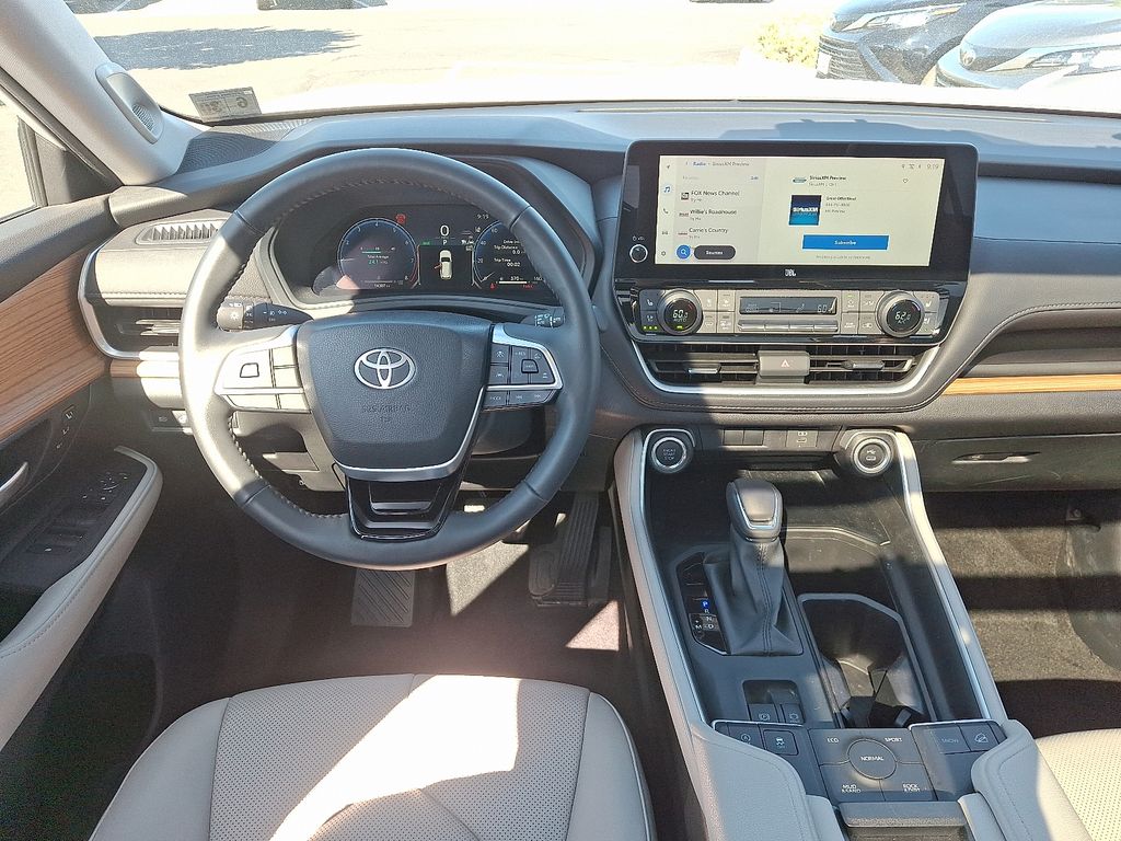 Thumbnail: 2025 Toyota Grand Highlander - 13